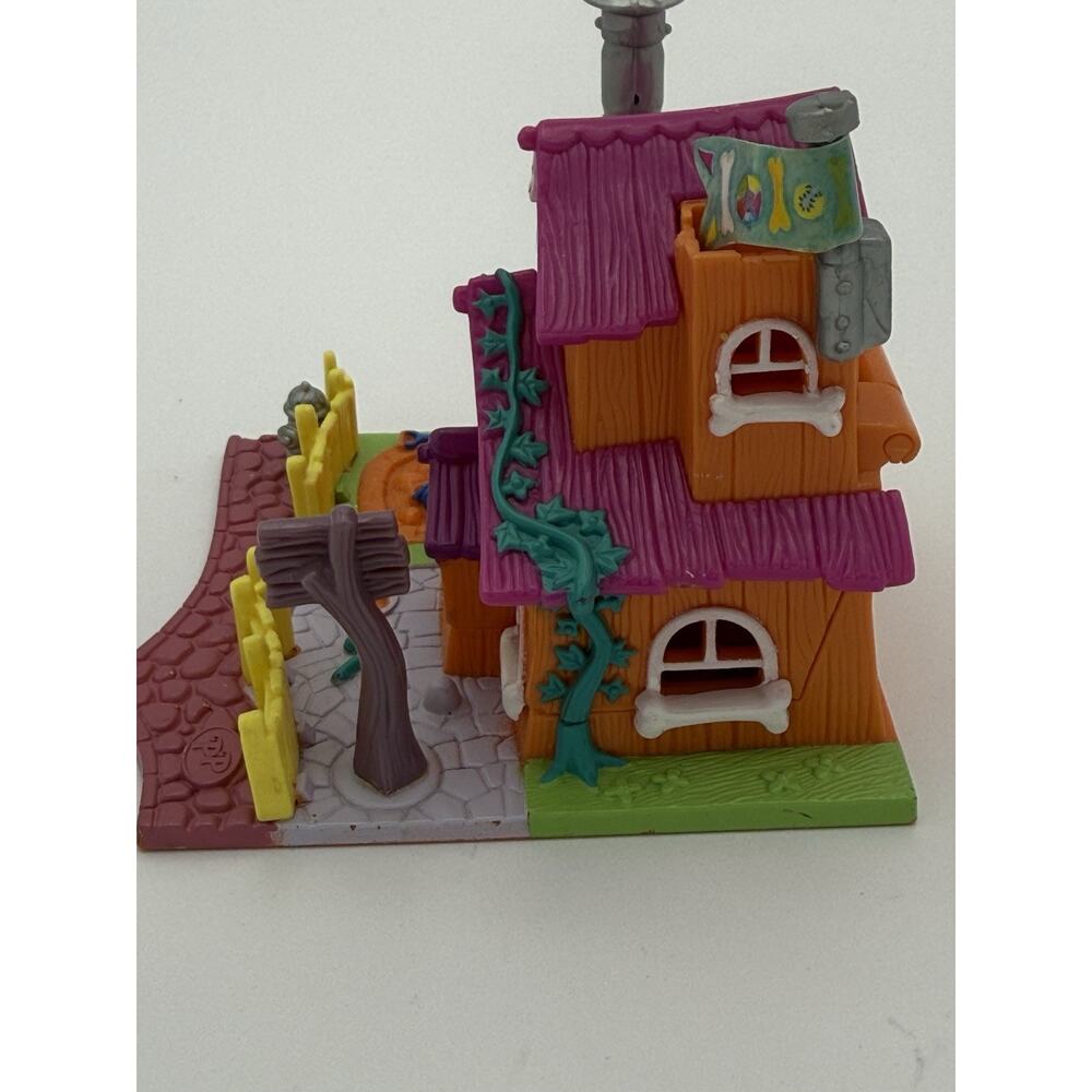 Vintage Bluebird Polly Pocket Barclay's Cottage Dog House 1994 HOUSE ONLY - Picture 4 of 11